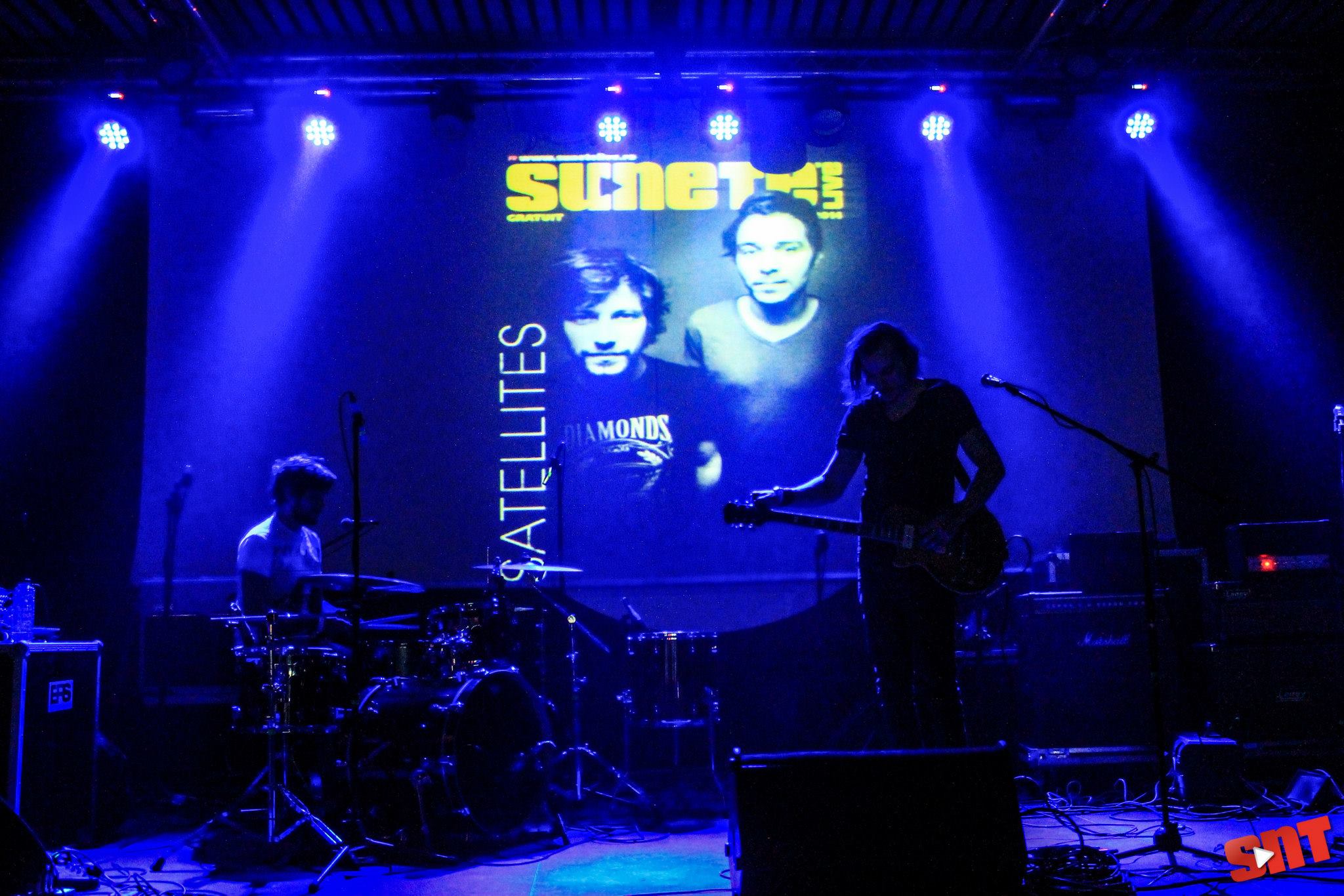 satellites - colectiv